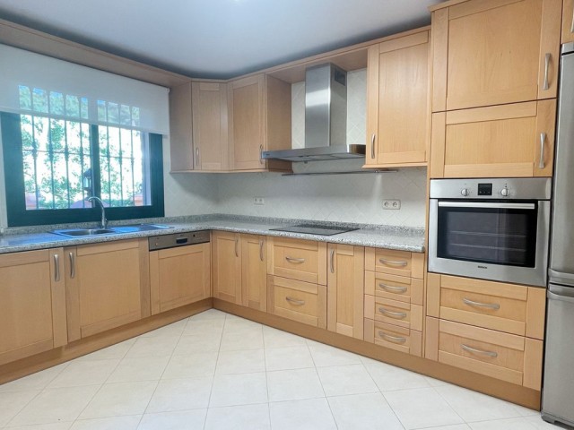 Appartement avec 3 Chambres  à Monte Halcones