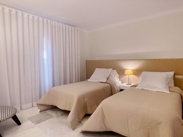 Appartement avec 3 Chambres  à Monte Halcones