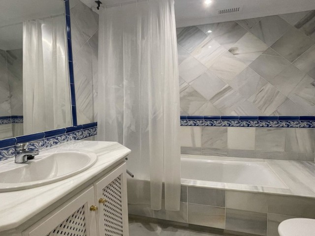Appartement avec 3 Chambres  à Monte Halcones