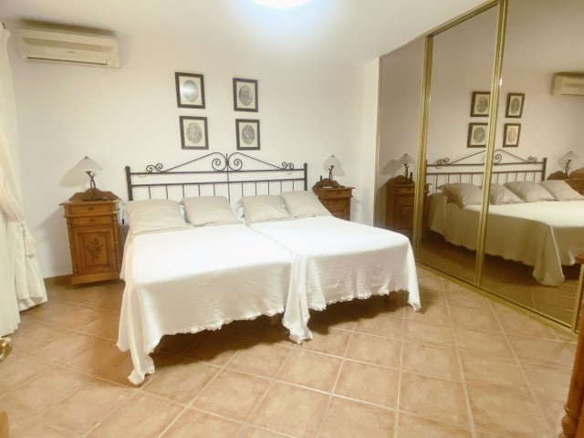 3 Bedrooms Villa in Elviria