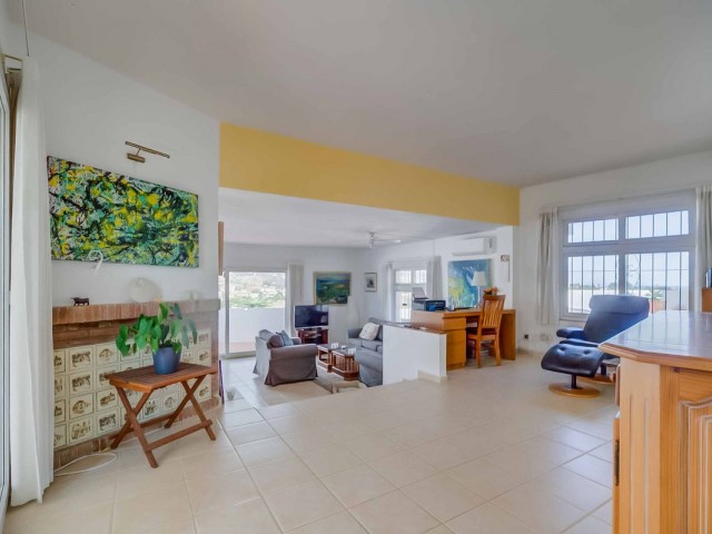 Huvila, Sierrezuela, R5225254