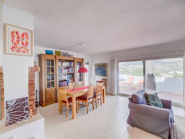 Villa avec 4 Chambres  à Sierrezuela