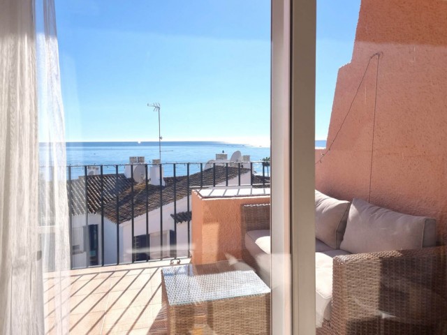 2 Bedrooms Apartment in Calahonda