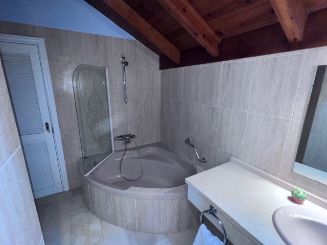 Appartement avec 3 Chambres  à Las Chapas