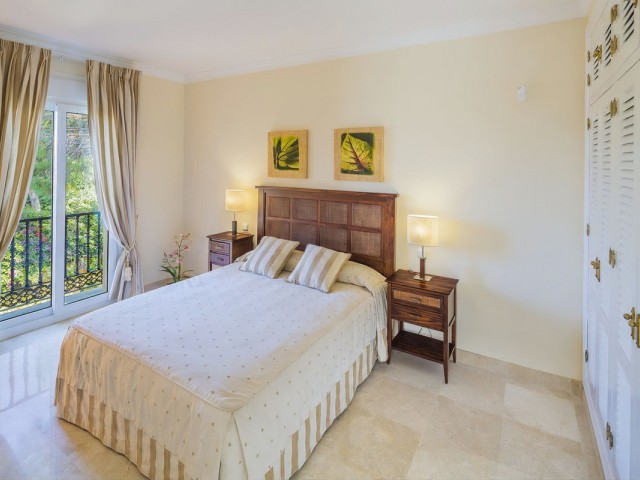 Villa avec 4 Chambres  à Elviria