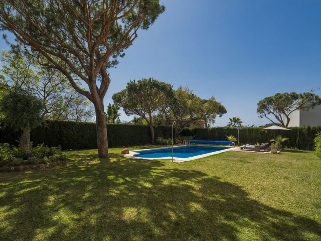 Villa avec 4 Chambres  à Elviria