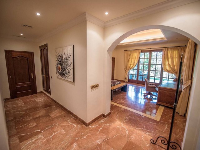 8 Soveroms Villa i La Zagaleta