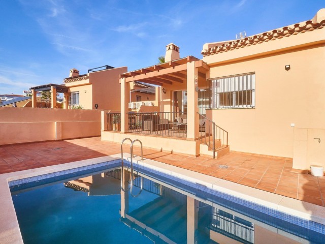 Villa, El Faro, R5251855
