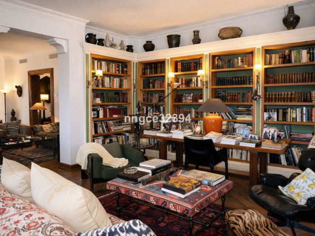 Villa avec 5 Chambres  à Sotogrande Costa