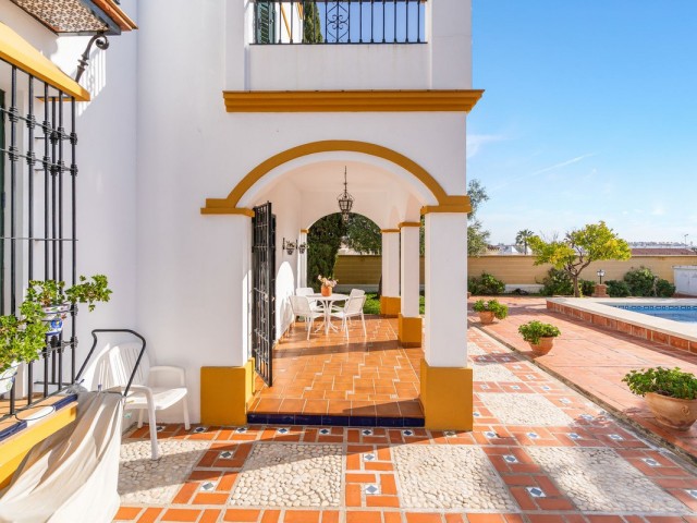 5 Bedrooms Villa in Arroyo de la Miel