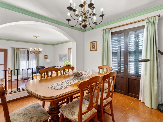 5 Bedrooms Villa in Arroyo de la Miel
