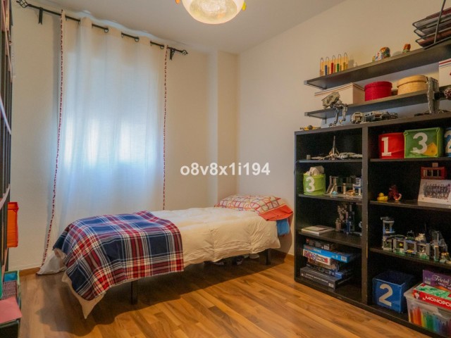 Appartement avec 4 Chambres  à Málaga