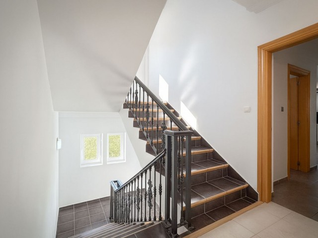 Villa avec 4 Chambres  à Cerros del Aguila
