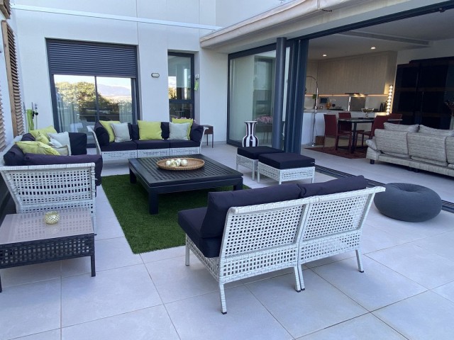 Maison mitoyenne avec 3 Chambres  à Casares Playa