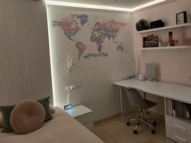 Appartement avec 3 Chambres  à Mijas