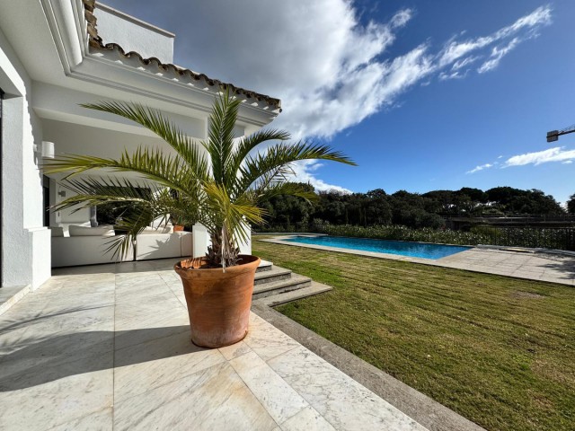 4 Makuuhuoneen Huvila Sotogrande