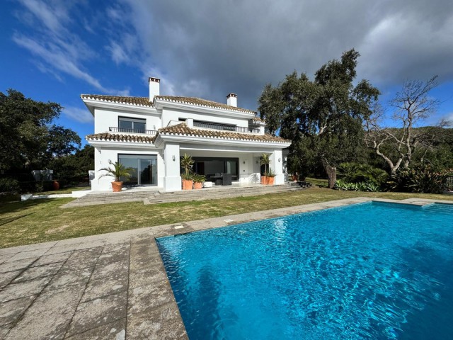 4 Makuuhuoneen Huvila Sotogrande
