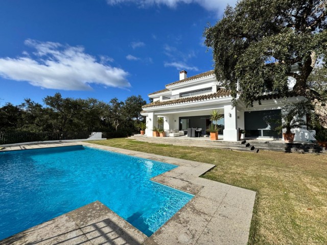 4 Makuuhuoneen Huvila Sotogrande