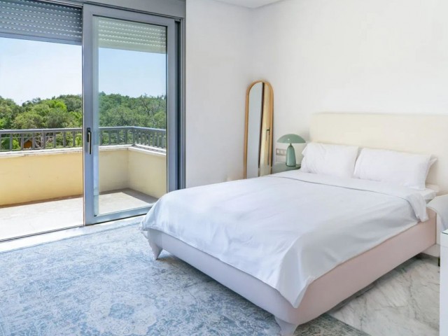 4 Makuuhuoneen Huvila Sotogrande