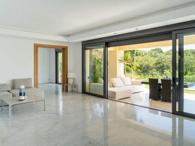 4 Makuuhuoneen Huvila Sotogrande