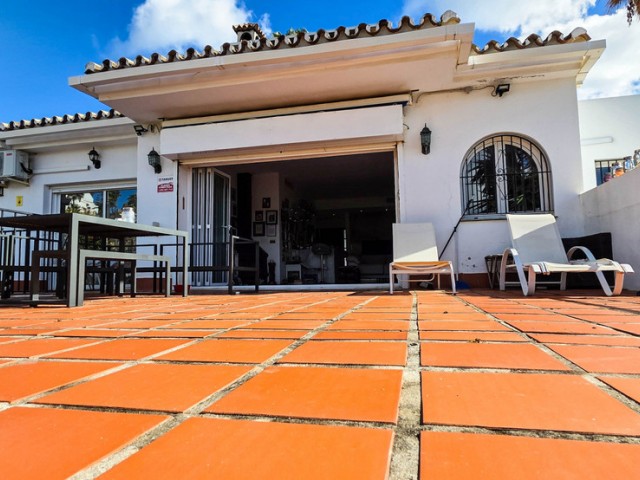5 Bedrooms Villa in La Duquesa