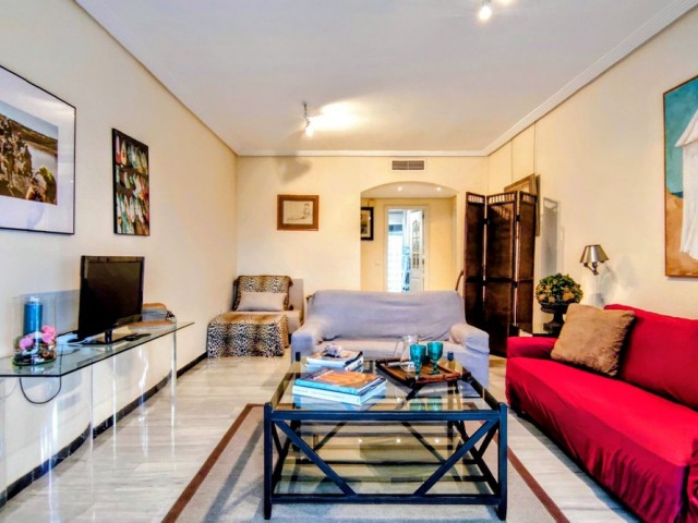 2 Bedrooms Apartment in Puerto Banús