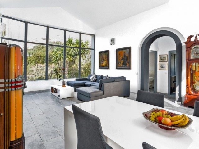 3 Bedrooms Villa in Elviria