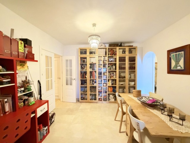 Apartamento con 3 Dormitorios  en San Luis de Sabinillas