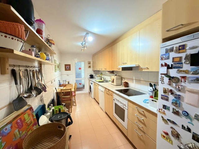 Apartamento con 3 Dormitorios  en San Luis de Sabinillas