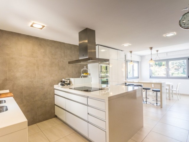 5 Schlafzimmer Villa in Mijas Costa