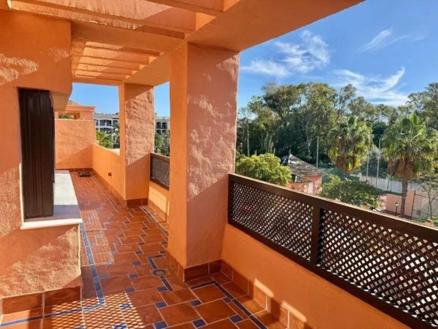 Huoneisto, Hacienda del Sol, R5258671