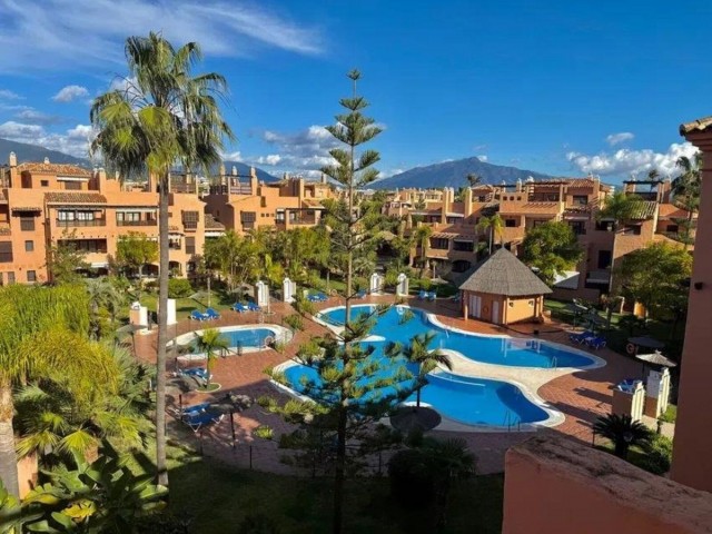 Huoneisto, Hacienda del Sol, R5258671