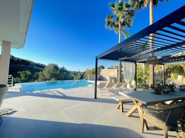 Villa avec 7 Chambres  à Elviria