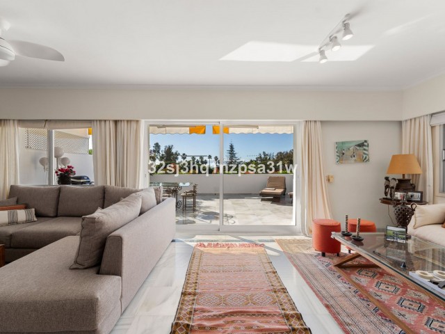4 Soveroms Leilighet i Guadalmina Baja