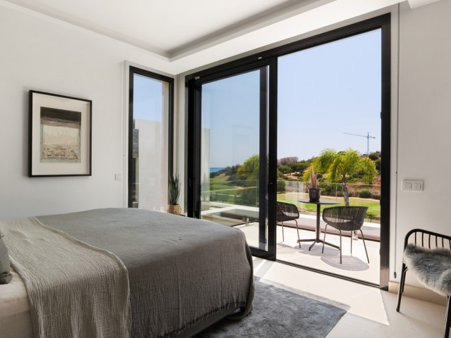 5 Bedrooms Villa in Cabopino