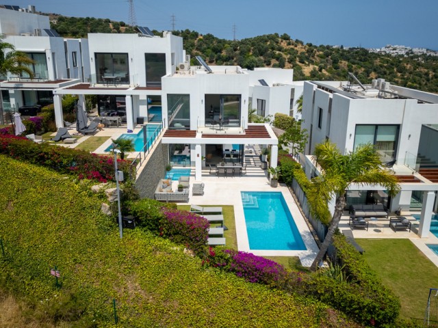 5 Bedrooms Villa in Cabopino