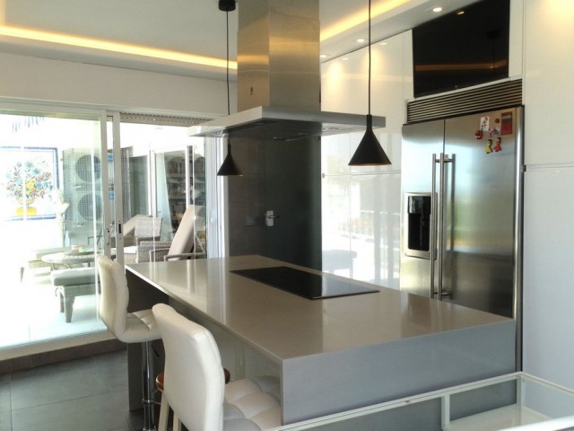 Penthouse avec 3 Chambres  à Río Real