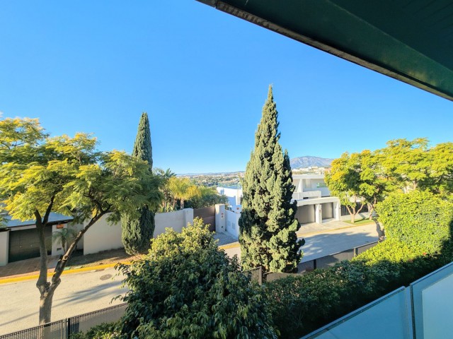 Apartment, Los Flamingos, R5148178