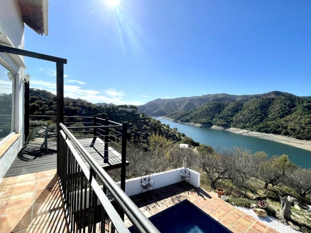 Villa avec 3 Chambres  à Istán