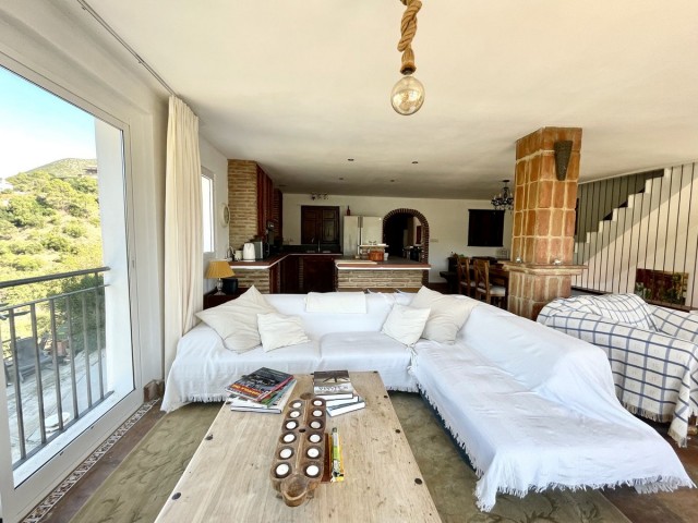 Villa avec 3 Chambres  à Istán