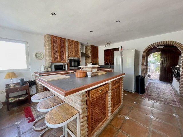Villa avec 3 Chambres  à Istán