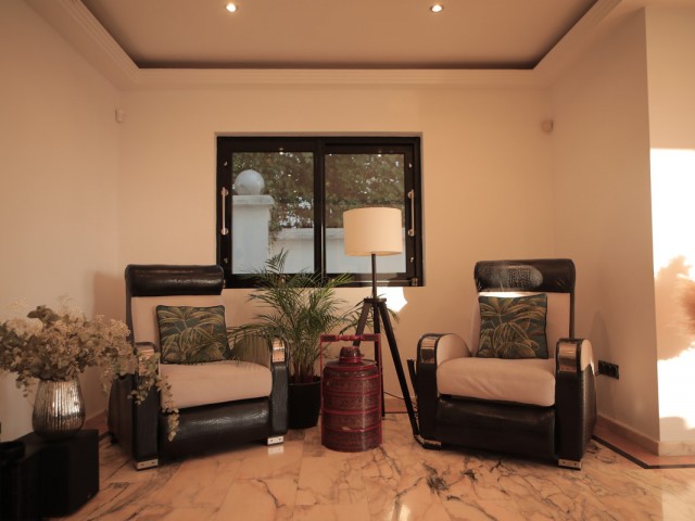 Villa avec 8 Chambres  à Artola