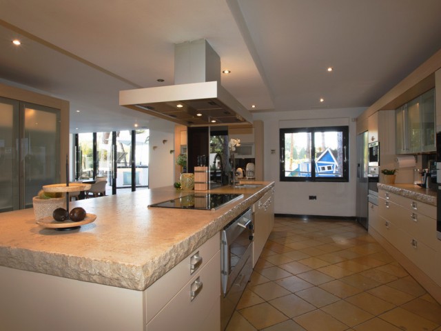 Villa avec 8 Chambres  à Artola