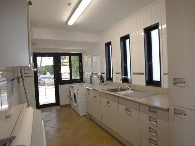 Villa avec 8 Chambres  à Artola