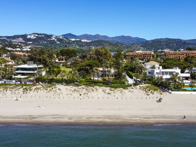 Villa Los Monteros - R3855409