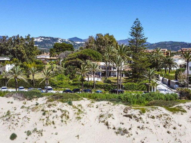 Villa avec 5 Chambres  à Los Monteros