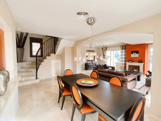 Huoneisto San Roque Club - R5265604