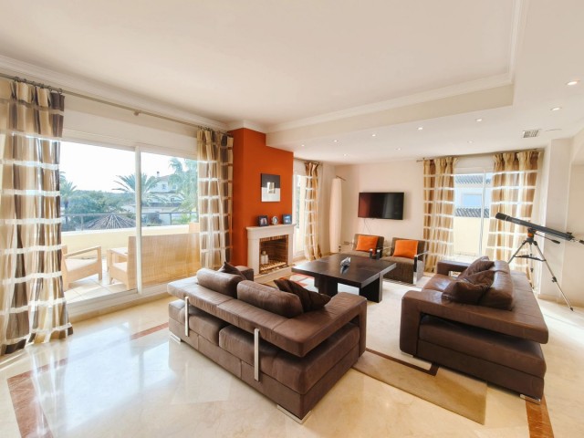 3 Soveroms Leilighet i San Roque Club