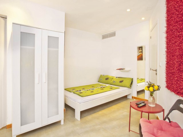 Villa avec 8 Chambres  à Elviria