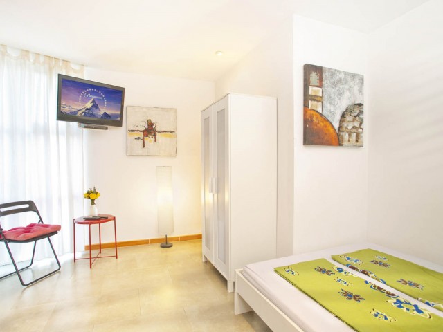 Villa avec 8 Chambres  à Elviria